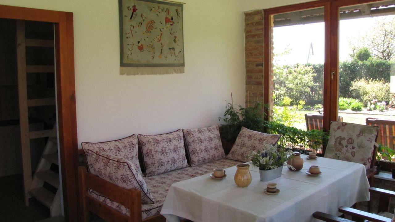 Tradicni Cesky Dum S Loznicemi V Podkrovi Vsejany Exterior photo