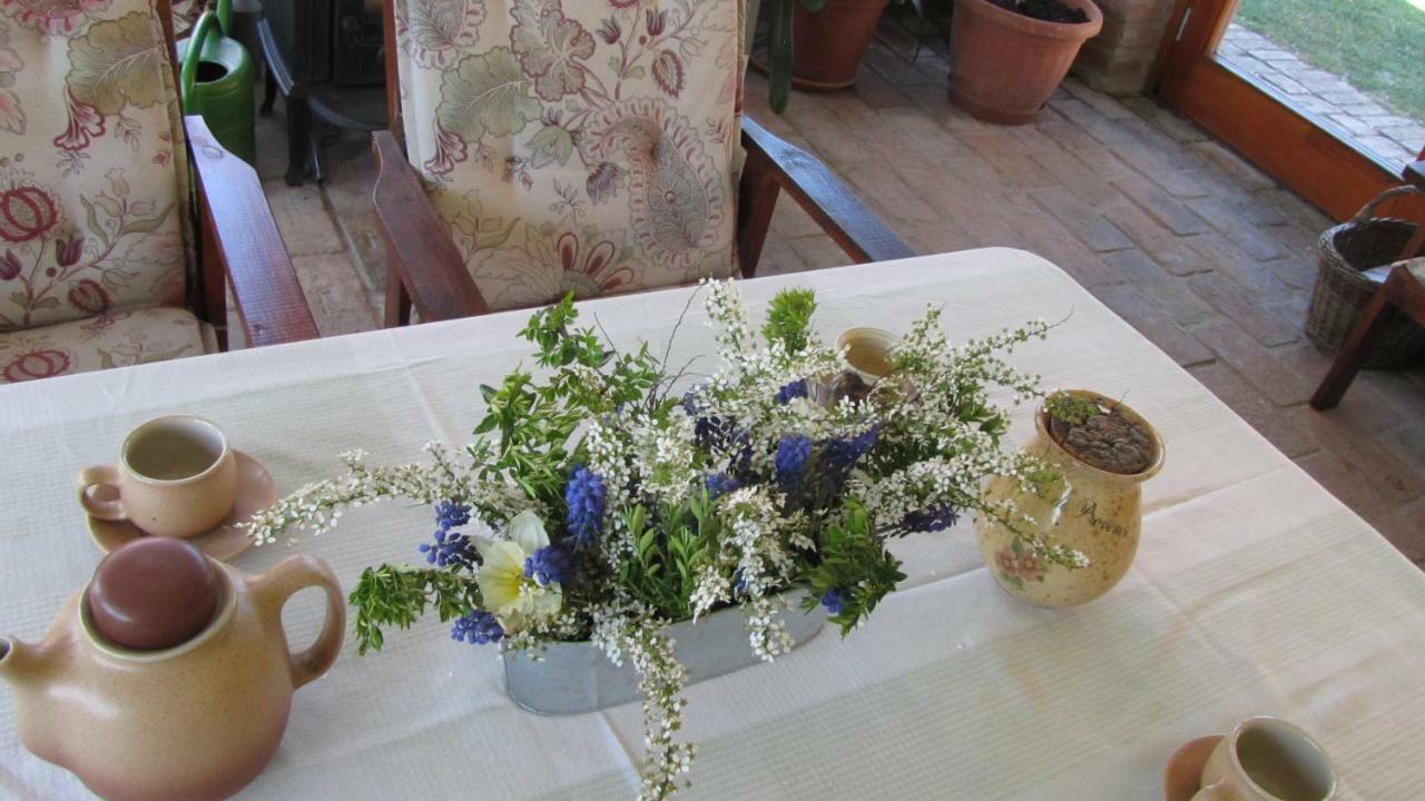 Tradicni Cesky Dum S Loznicemi V Podkrovi Vsejany Exterior photo